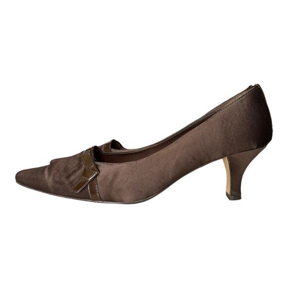 J. Loren Collection vintage brown fabric covered pumps with square toes size 8.5 - Picture 3 of 16